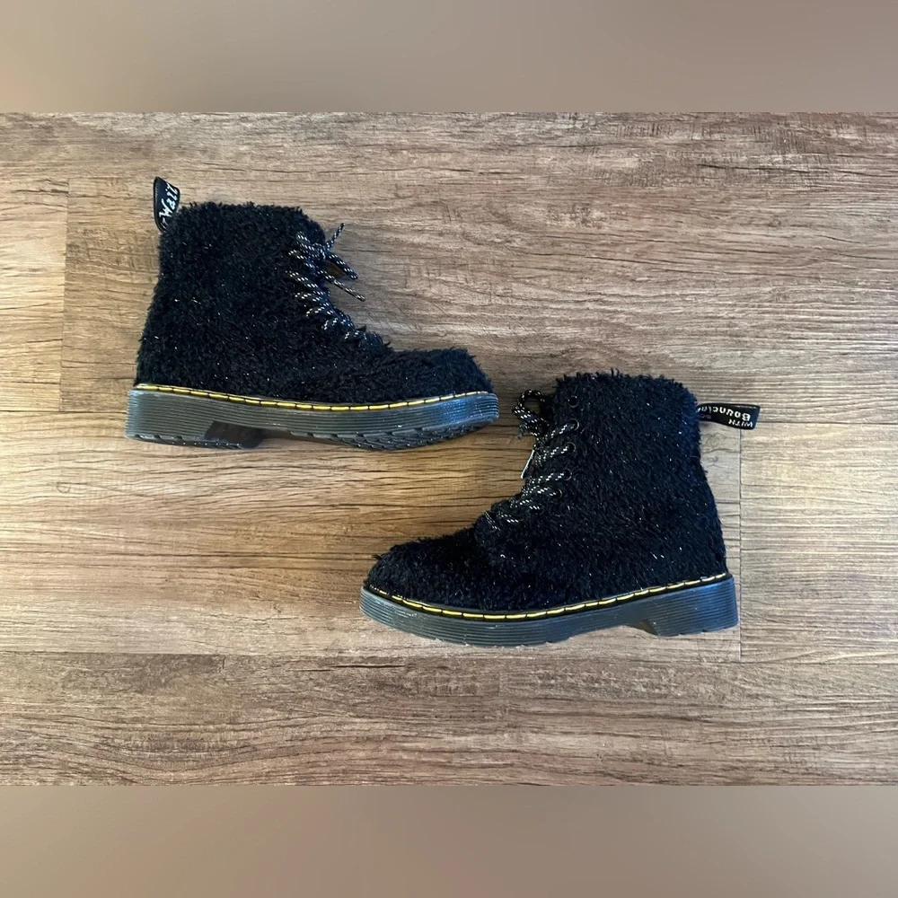 Dr. Martens 1460 Pascal Boots Kids‎ Size 12 Black Shearling Fur